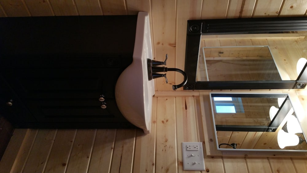 Cabin, 2 Bedrooms photo 3