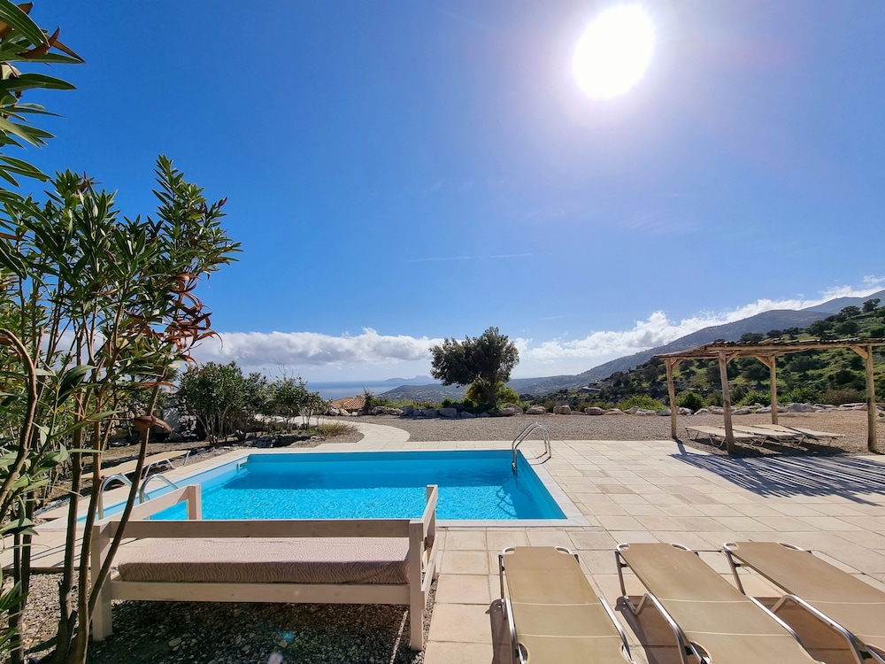 Two Bedroom Villa with private pool photo 3