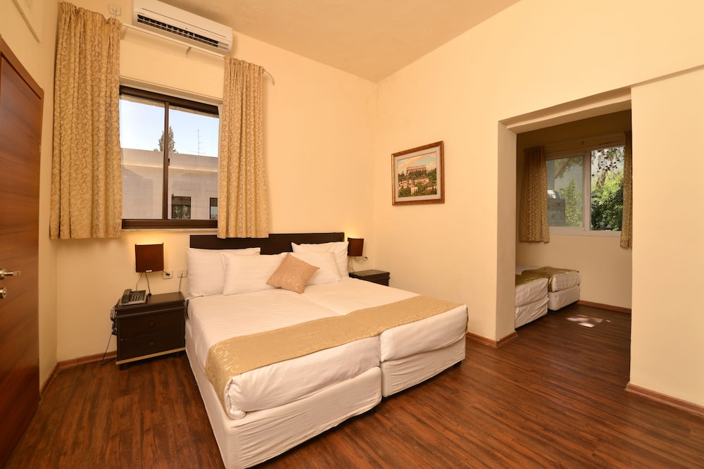 Quadruple Room photo 1