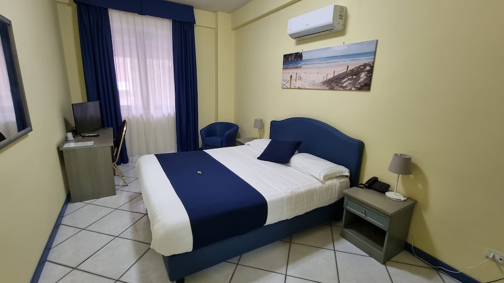 Economy Room photo 3