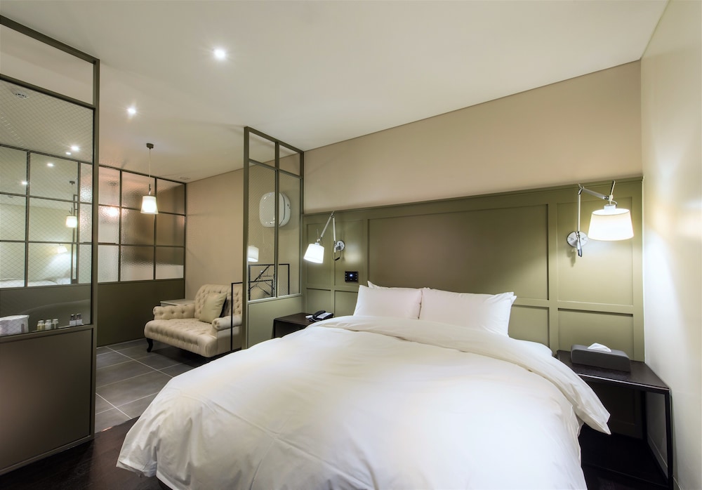 [Chicken/Beer PKG] Superior Double Room
