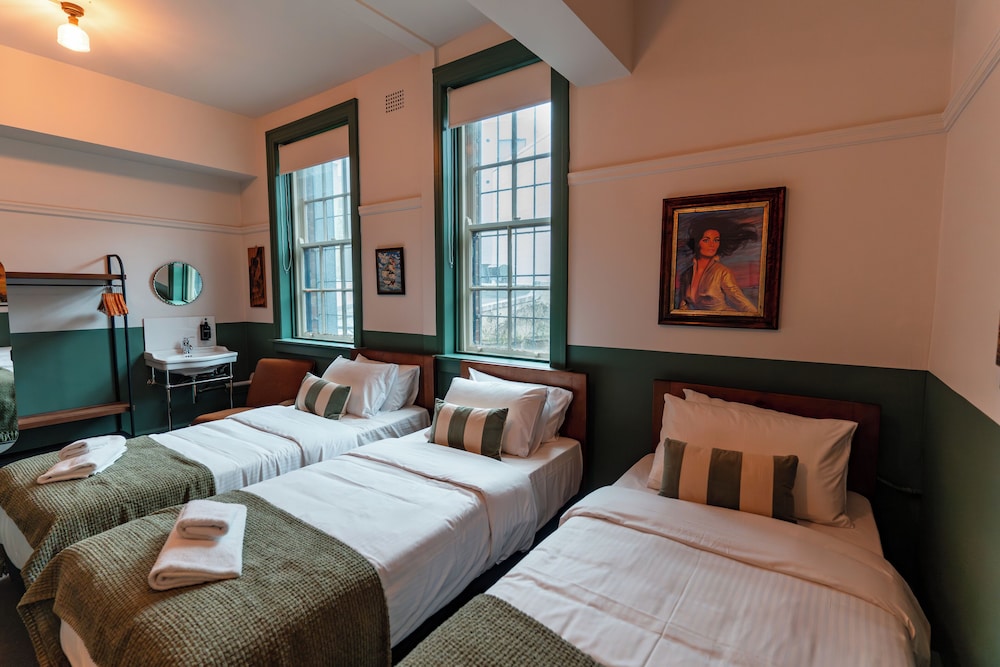Basic Triple Room