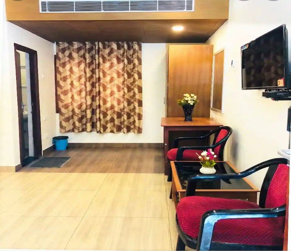 Deluxe Room - Photo 4
