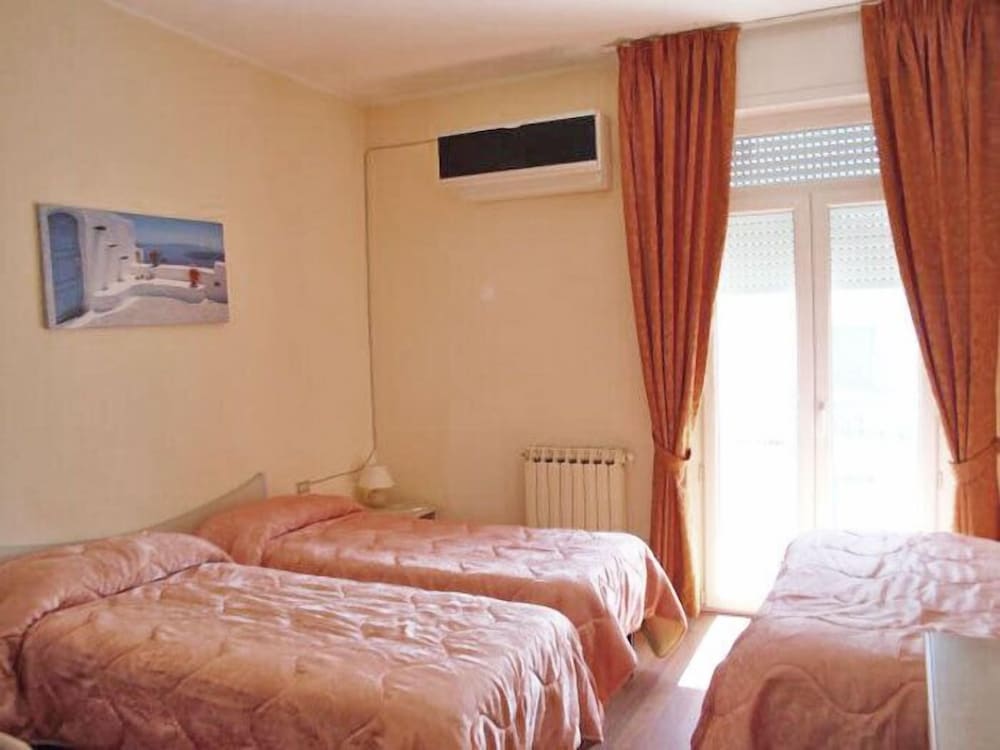 Quadruple Room photo 1
