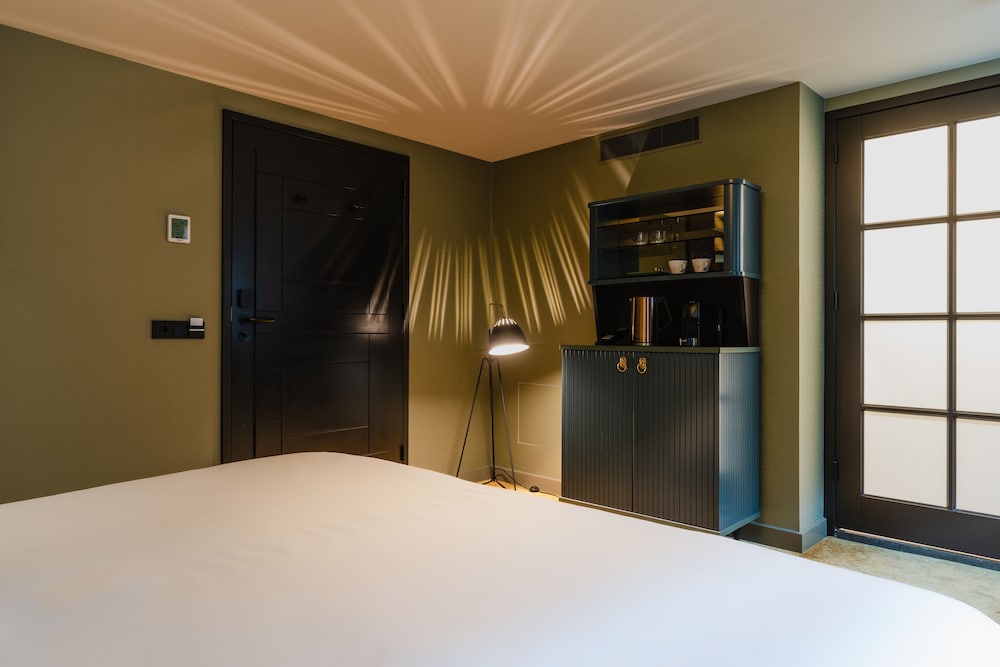 Basic Double Room thumbnail 5