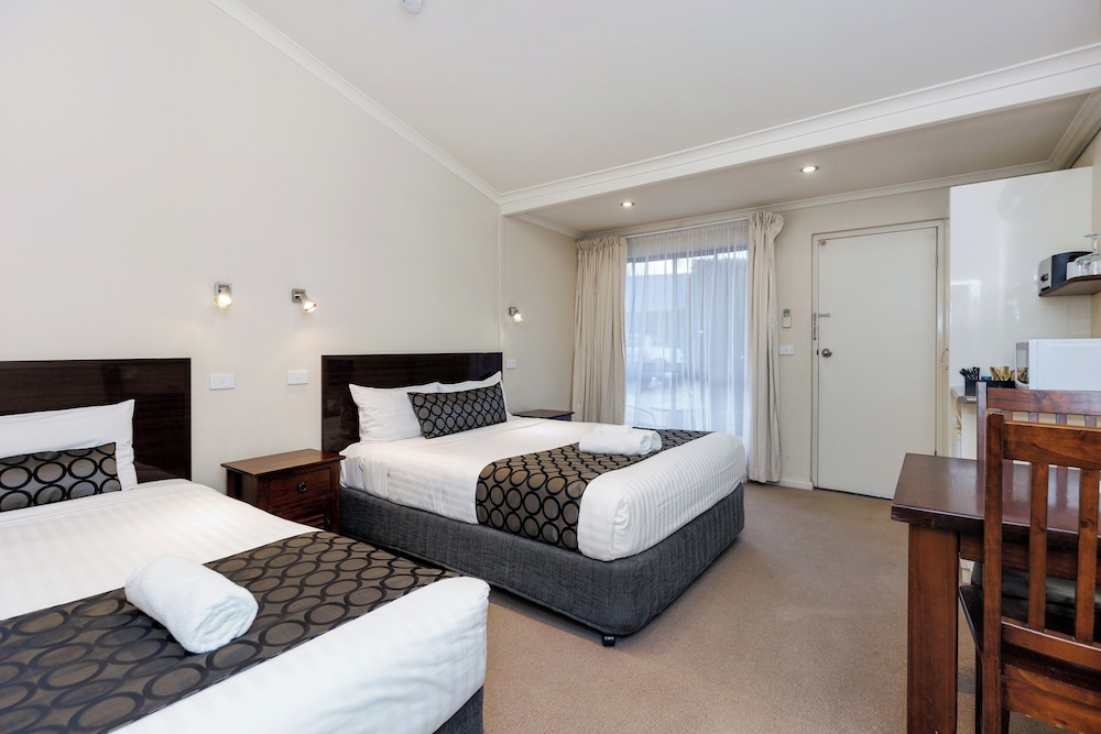Executive Twin Room - Photo 3