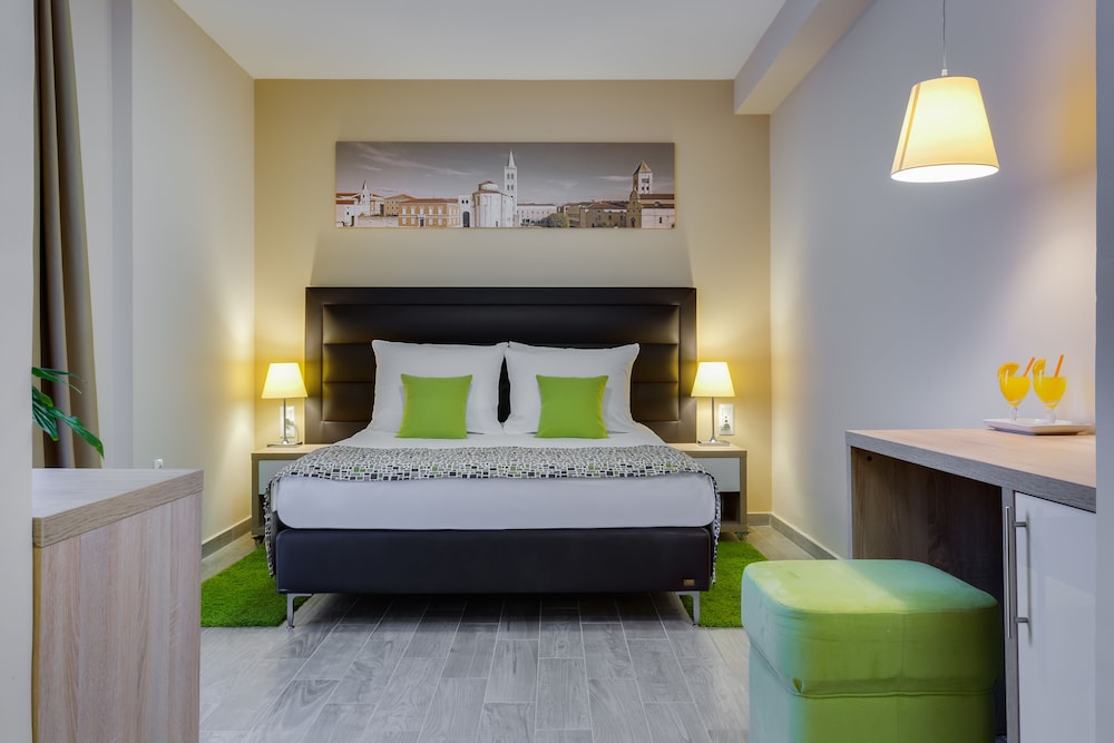 Classic Double or Twin Room - Photo 1