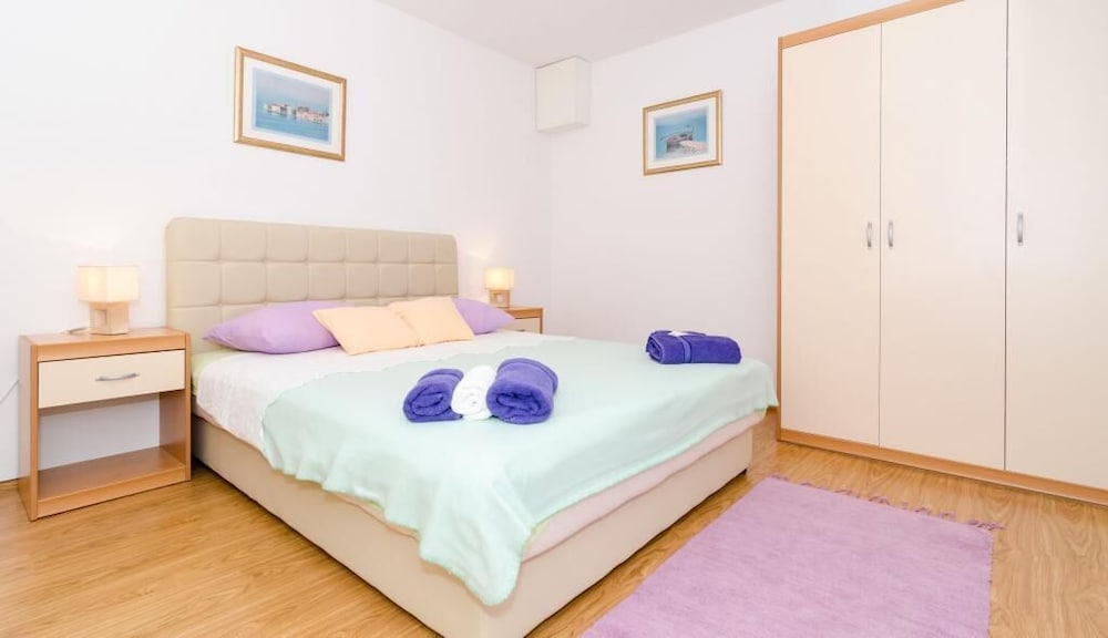 Apartment (One-Bedroom Apartment With Terrace)