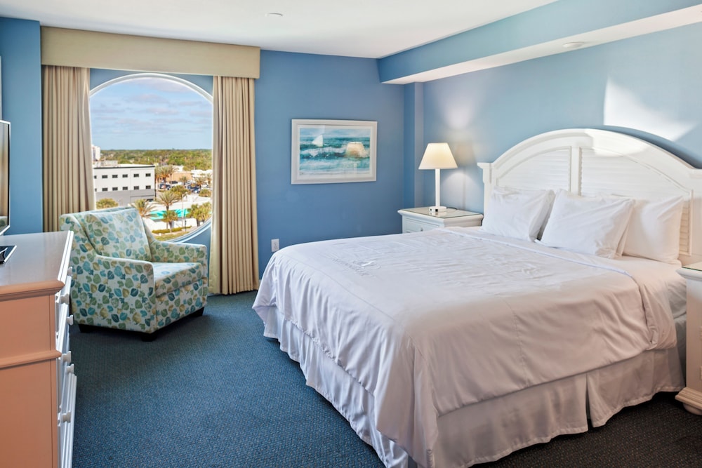 Condo, 2 Bedrooms, City View