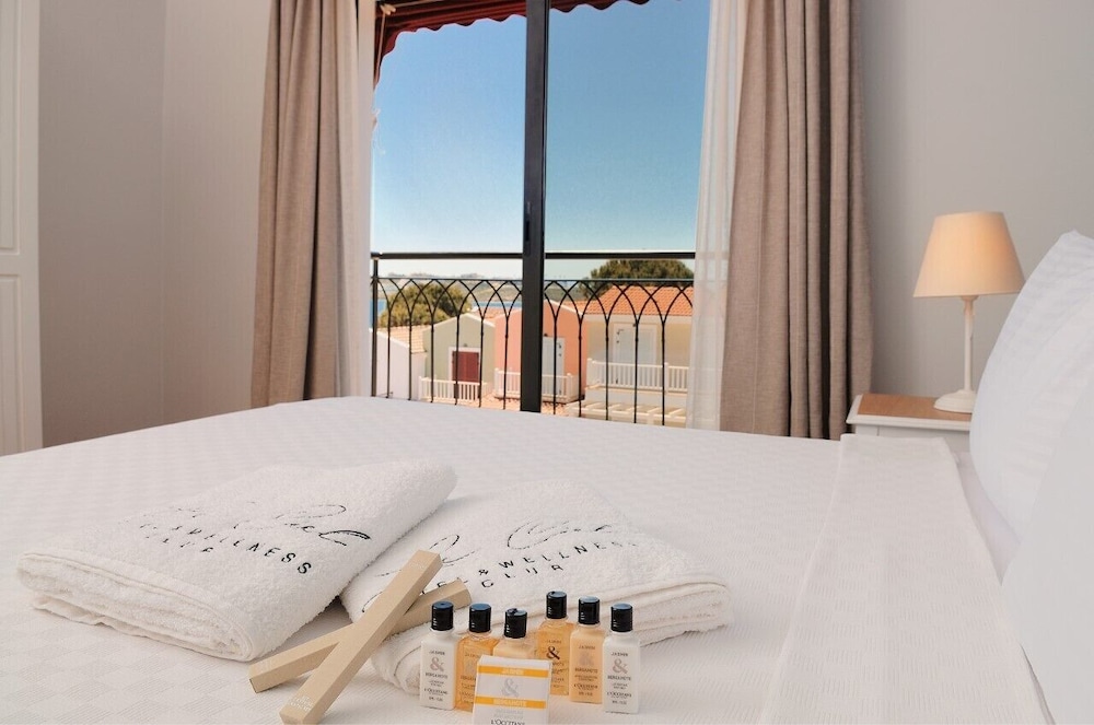 Condo, Sea View