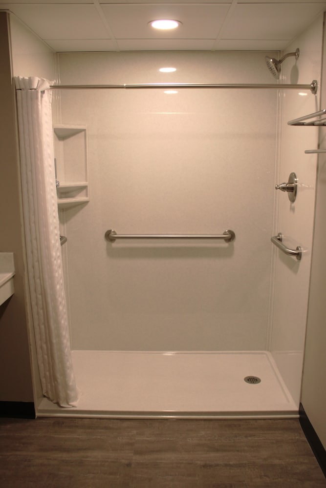 Single Room, 1 King Bed, Accessible, Non Smoking (Guestroom) - Photo 4