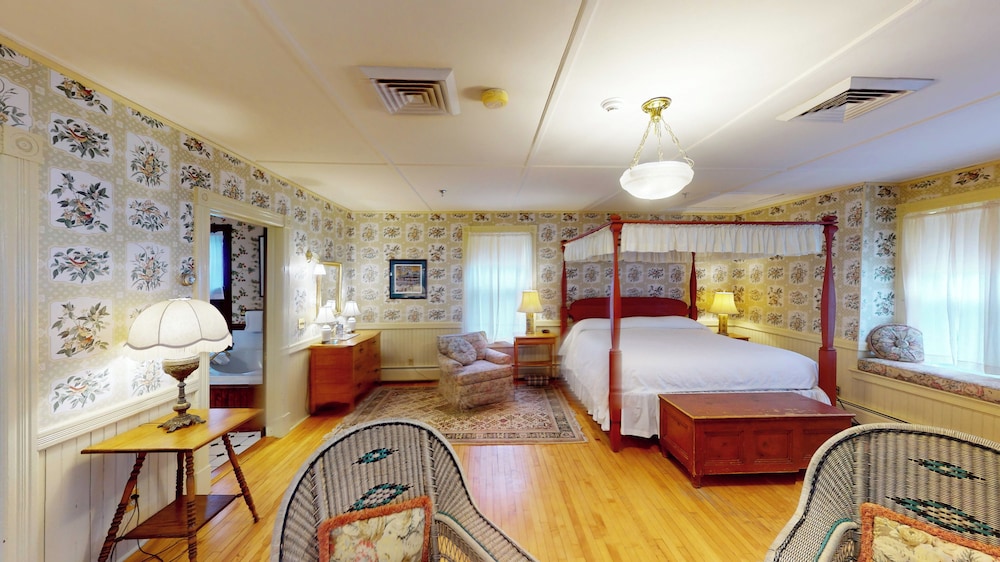Room (Firehouse) photo 2