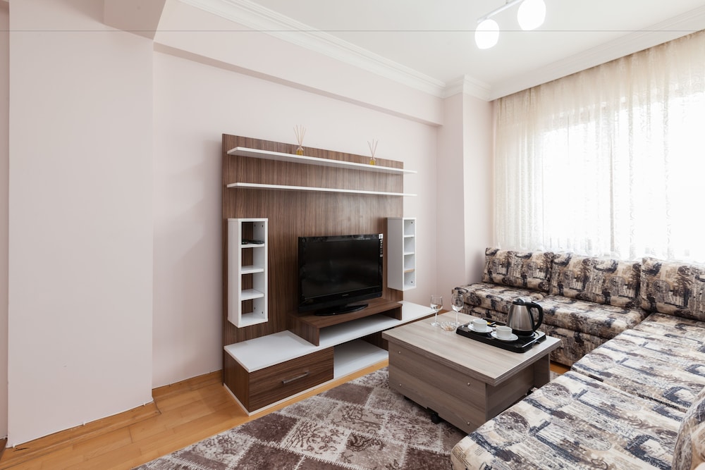 Family Apartment, 2 Bedrooms, Smoking photo 2