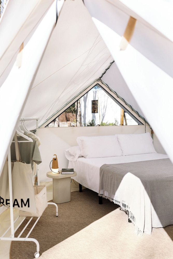 Romantic Tent