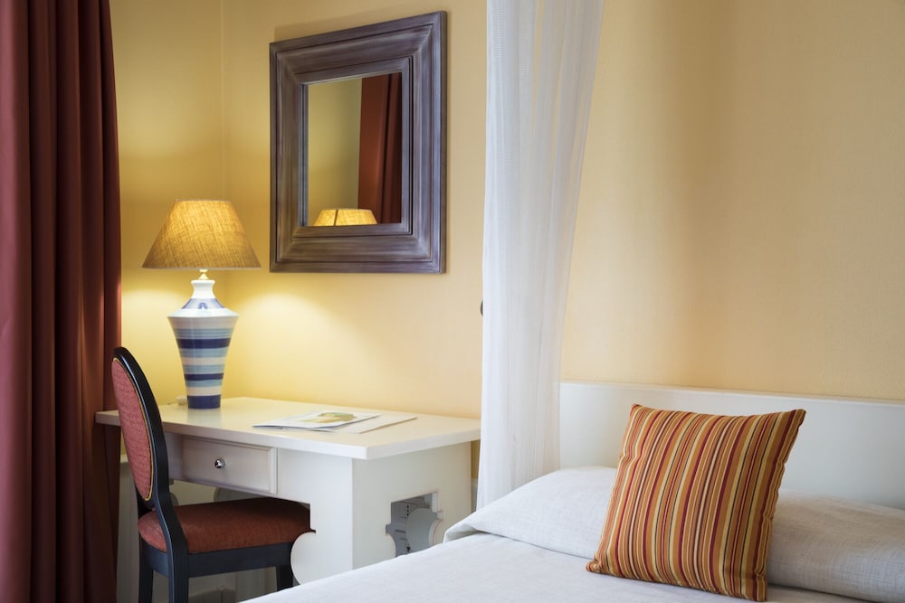 Comfort Room - Photo 2