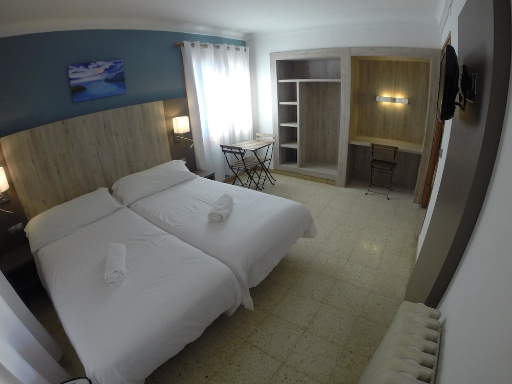 Double Or Twin Room photo 3