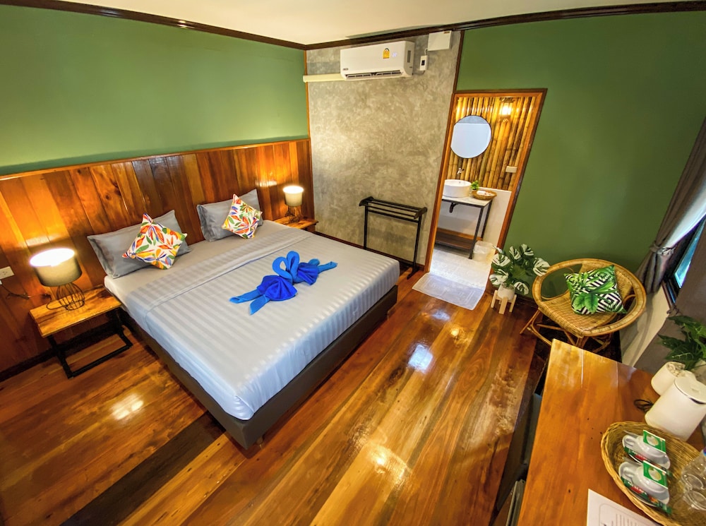 Grand Deluxe Bungalow photo 1