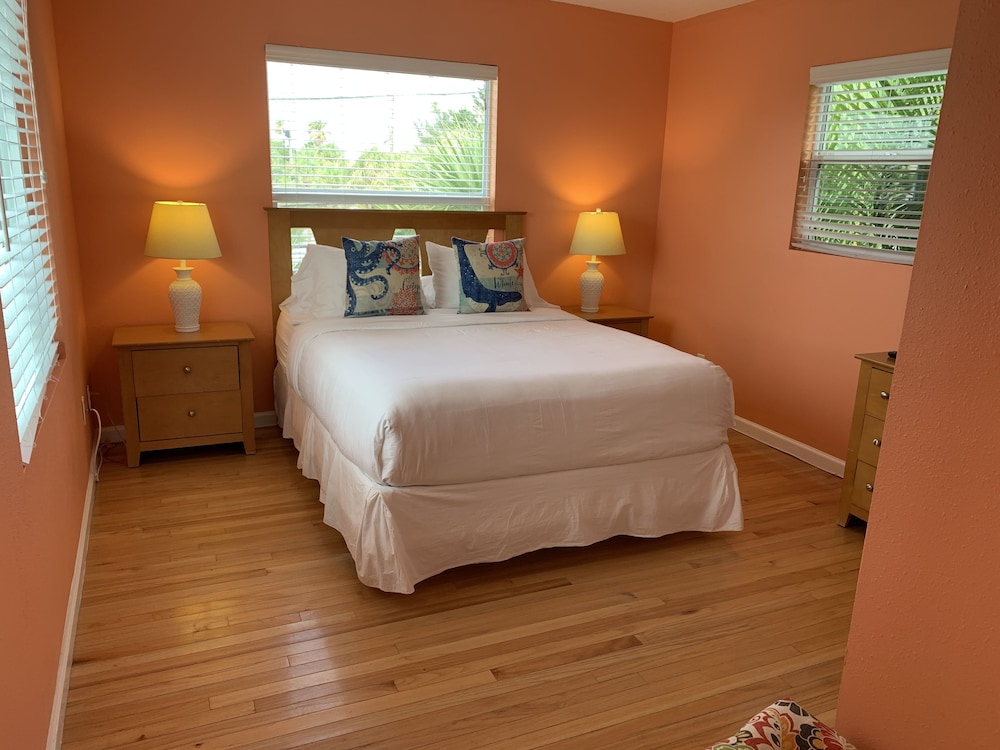 Unit #3 Room, 2 Bedrooms, Kitchen (Two Baths) photo 3