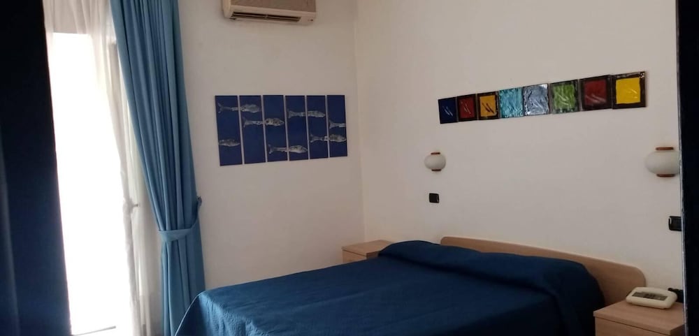 Basic Triple Room, Balcony