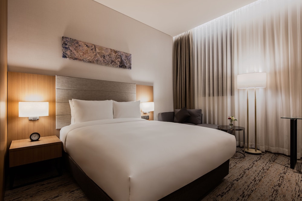 Economy Room, 1 Queen Bed, Non Smoking (No Outside View)