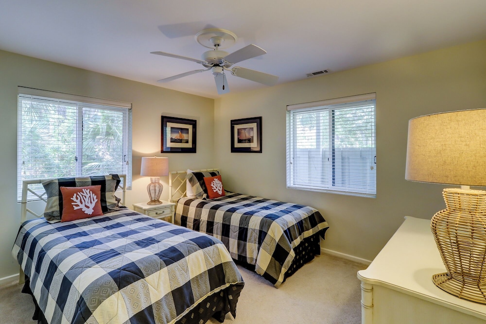House, Multiple Beds, Pool Access, Pool View (13 Spotted Sandpiper)