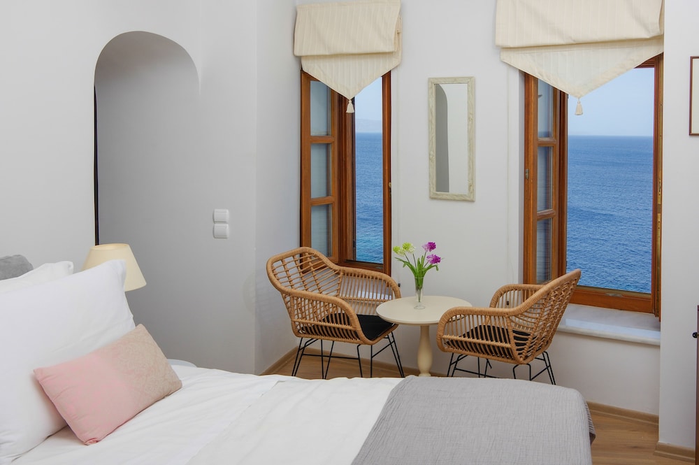 Superior Triple Room photo 3