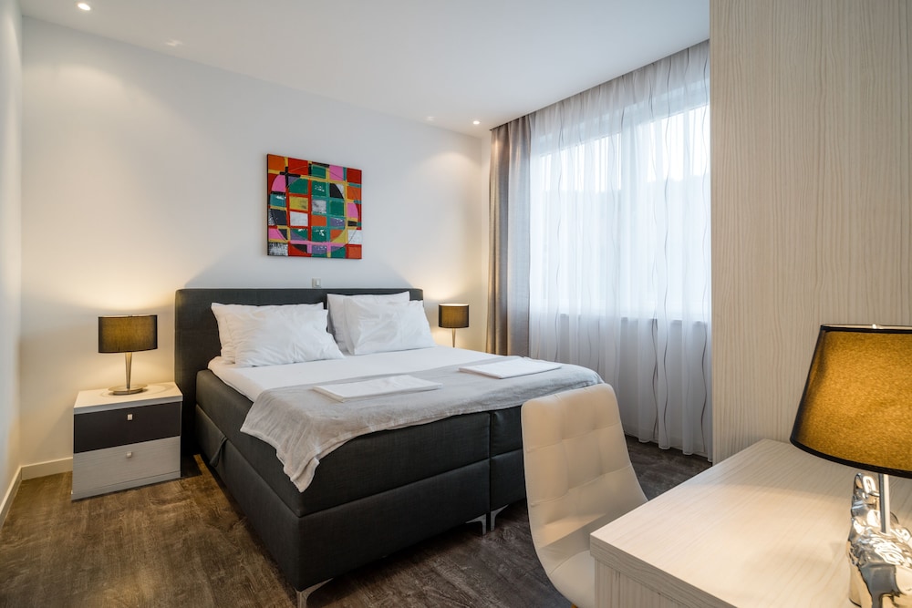Apartment, 2 Bedrooms, Balcony, Beachfront