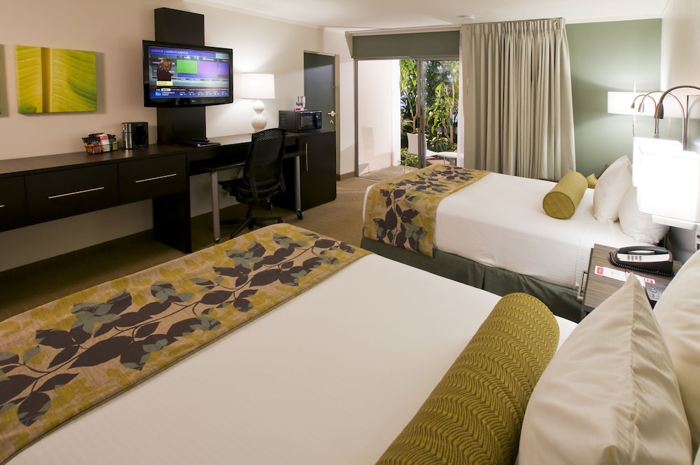 Room, 2 Queen Beds, Non Smoking - Photo 2