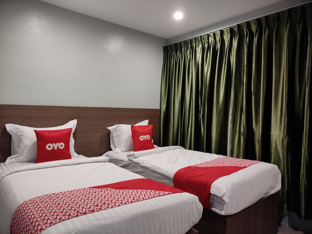 Standard Twin Room - Photo 1