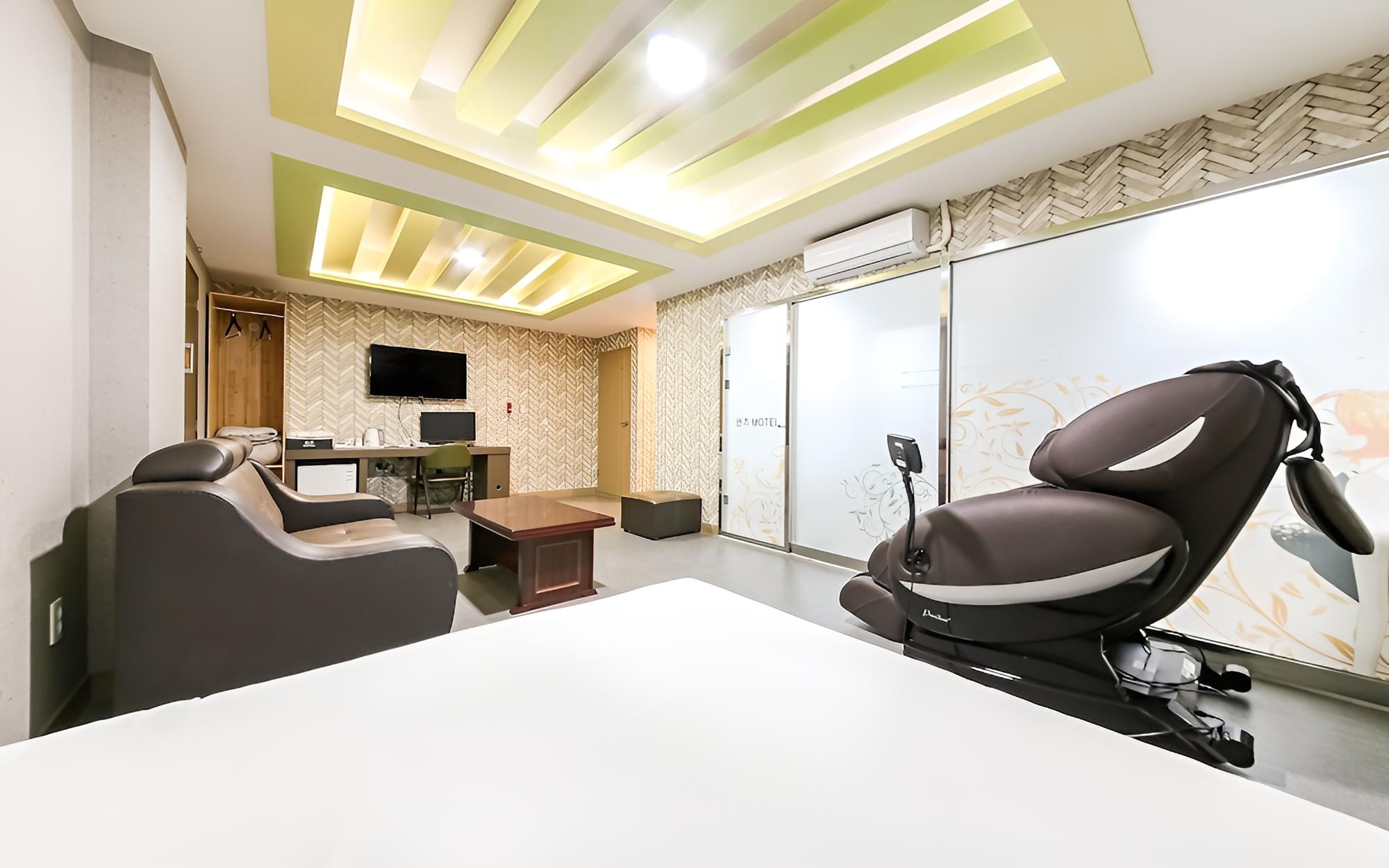Room (Premium (based on 2 people/on-site pa) - Photo 3