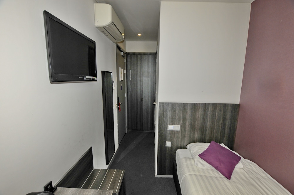 Deluxe Single Room photo 3