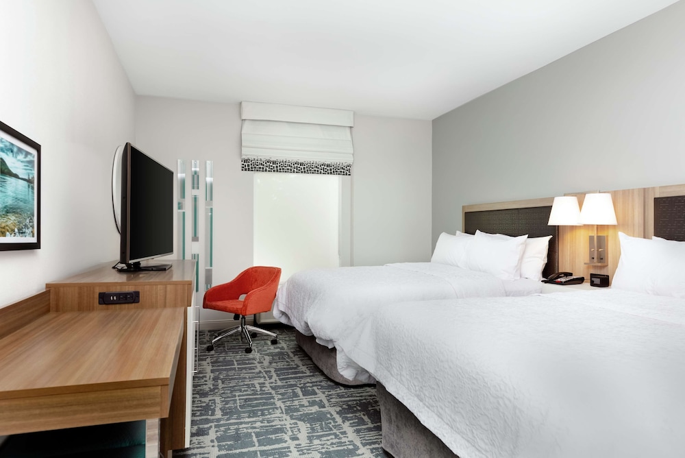 Room, 2 Queen Beds, Accessible, Refrigerator & Microwave photo 2