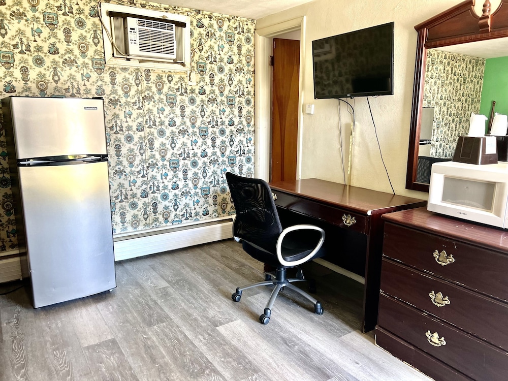 Room, 2 Bedrooms photo 2