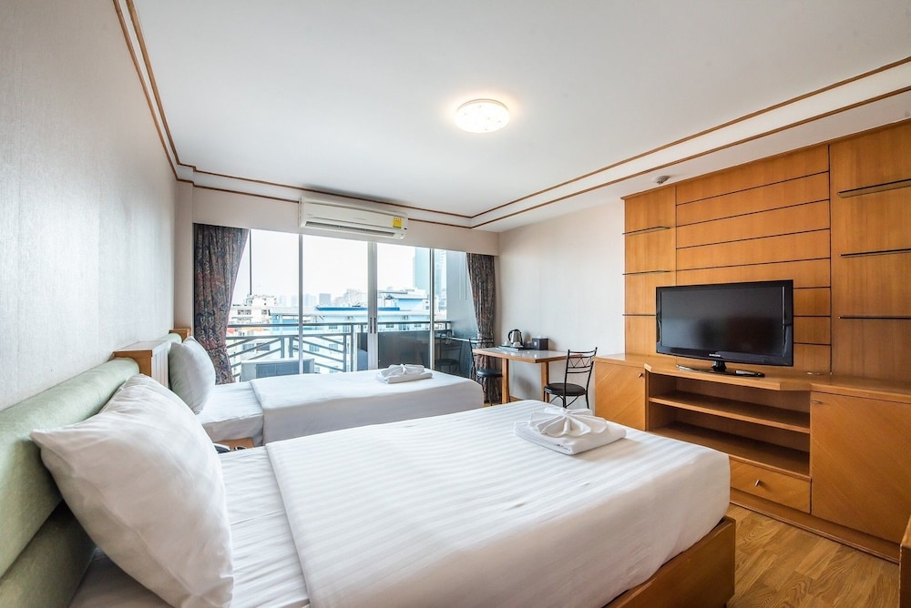 Deluxe Room, 1 Double Bed photo 3