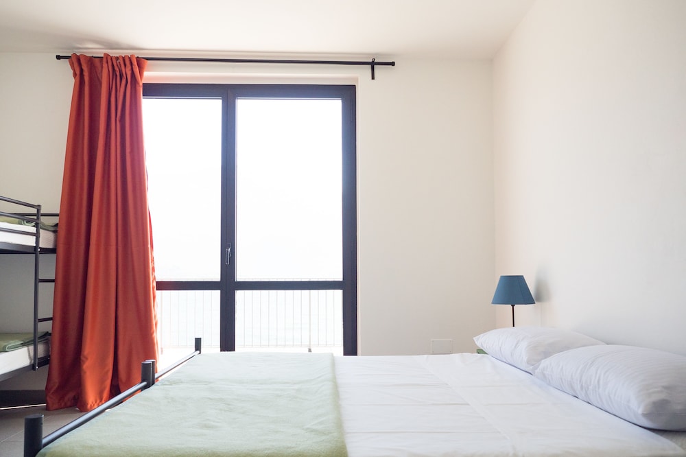 Comfort Double or Twin Room, 1 Double Bed, Terrace, Lake View photo 1