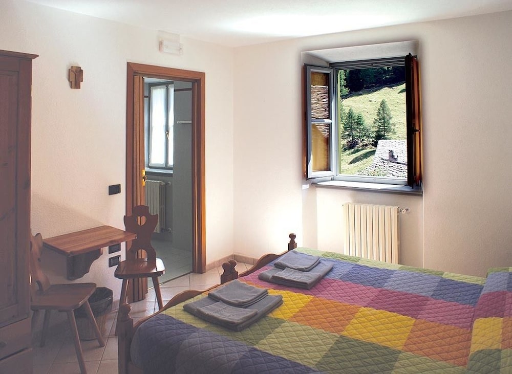 Double or Twin Room photo 2