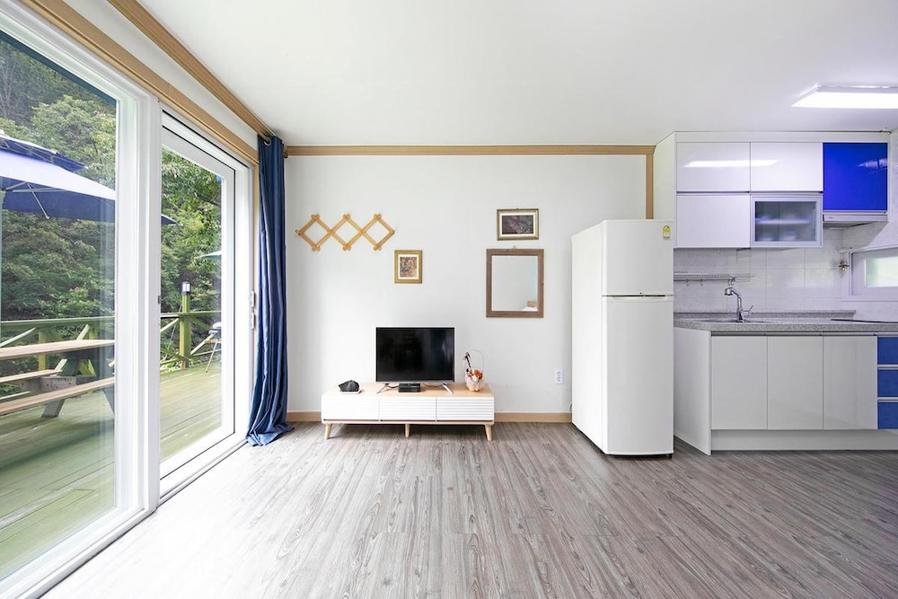 Basic Room, 1 Bedroom (102) photo 2