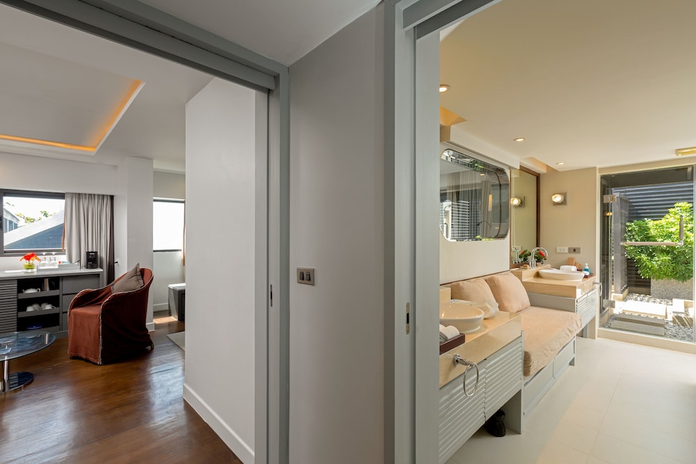 Hideaway Suite - Photo 5