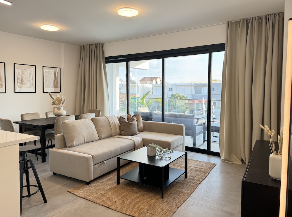 Luxury Apartment photo 1