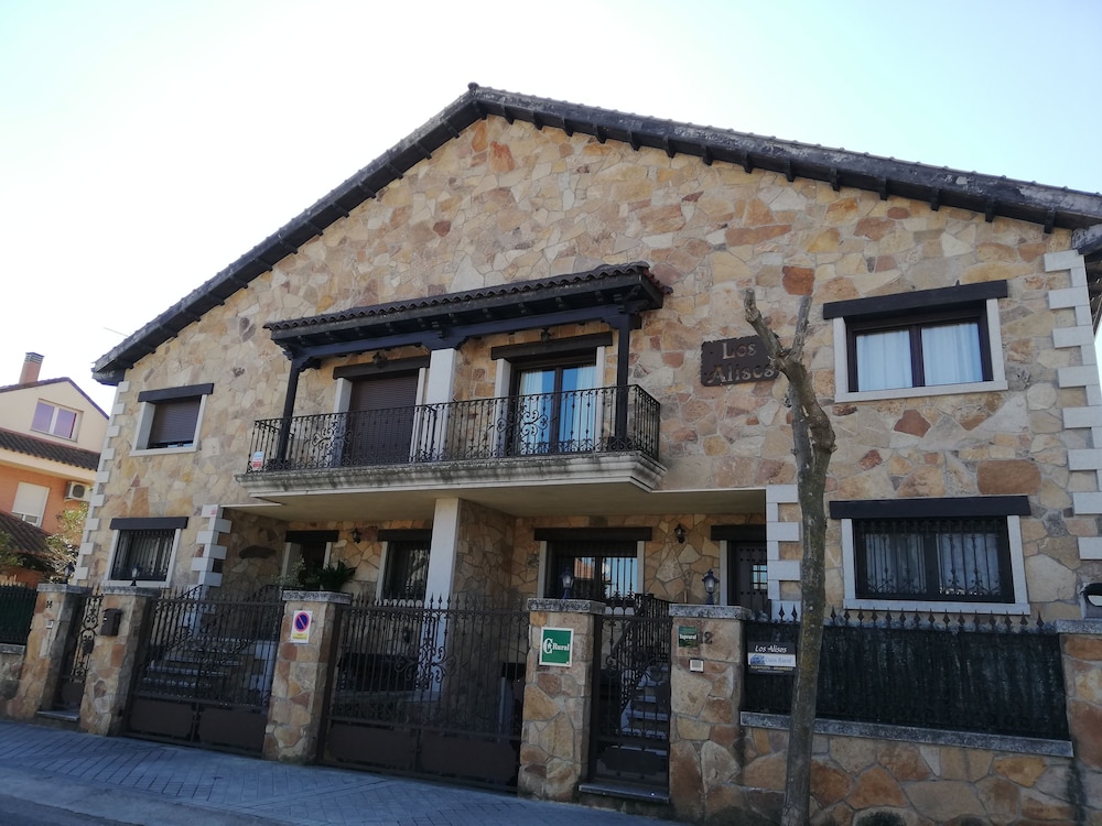 House, 6 Bedrooms, Smoking, Private Pool