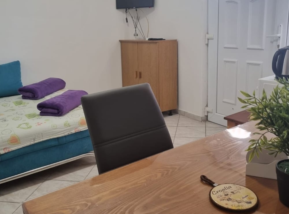 Apartment (Standard One Bedroom Apartment (2))