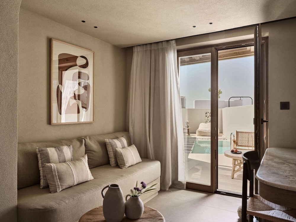 Island Gaze Room Inland View with Private Pool