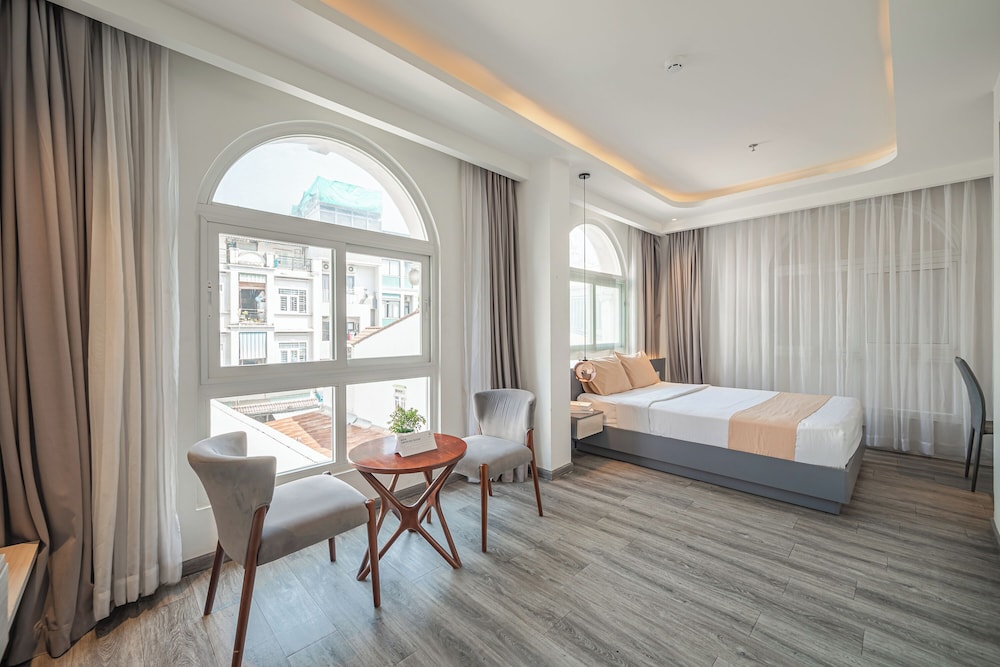 Executive Double Room, City View