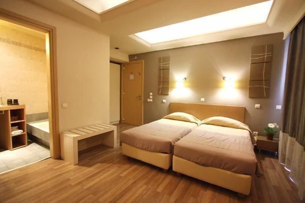 Double or Twin Room photo 2