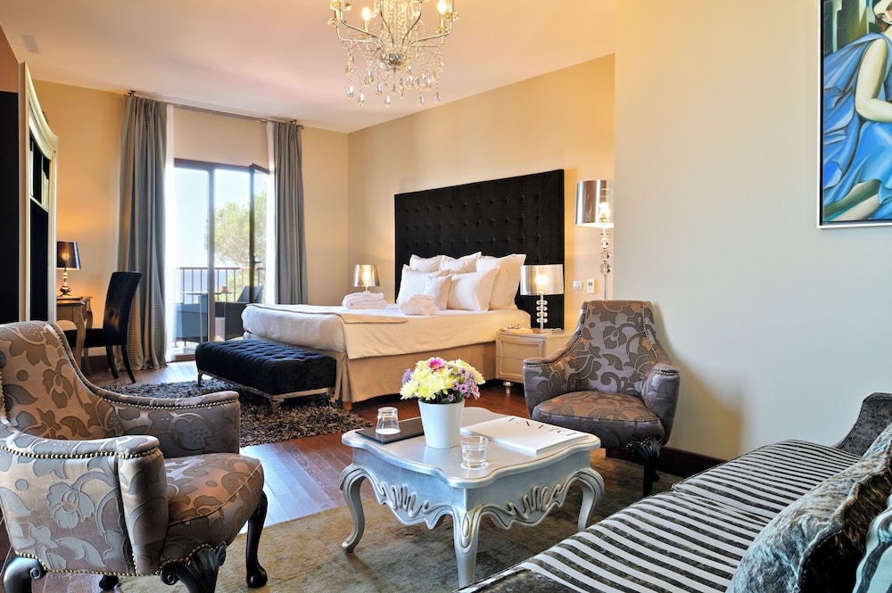 Deluxe Double Room photo 2