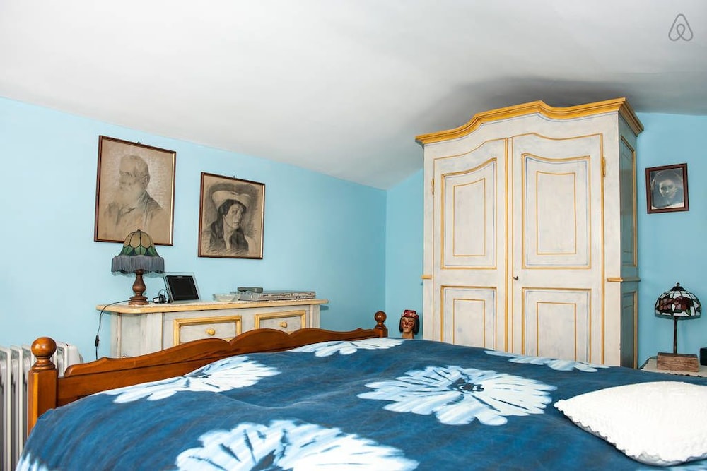 Family Room, Garden View