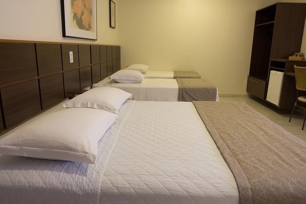 Family Room, Multiple Beds, Non Smoking photo 2