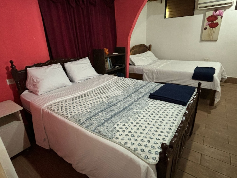 Family Room, Multiple Beds photo 1