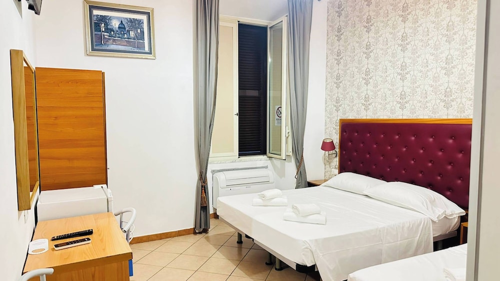 Deluxe Double Room photo 2