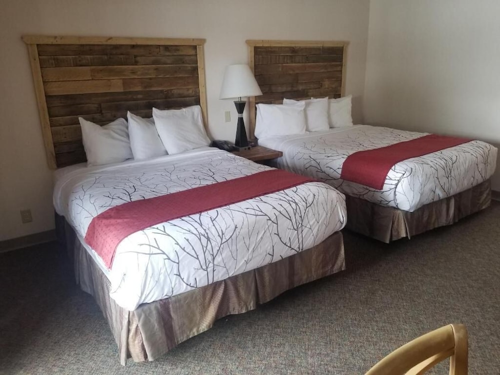 Double Room, 2 Queen Beds photo 2